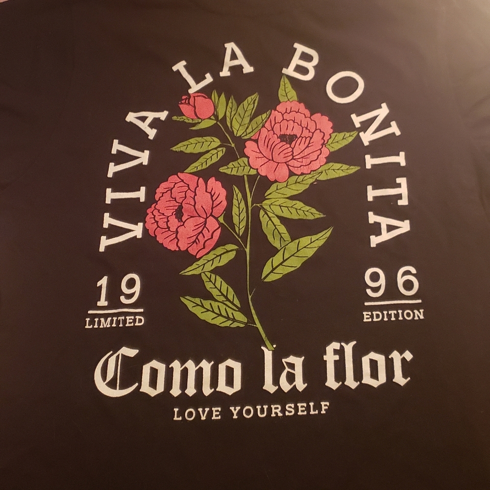 Cute Vintage (Como La Flor) Inspired Selena Youth T-shirt